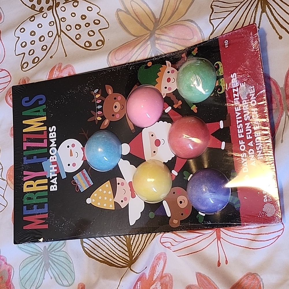 Christmas bath bombs